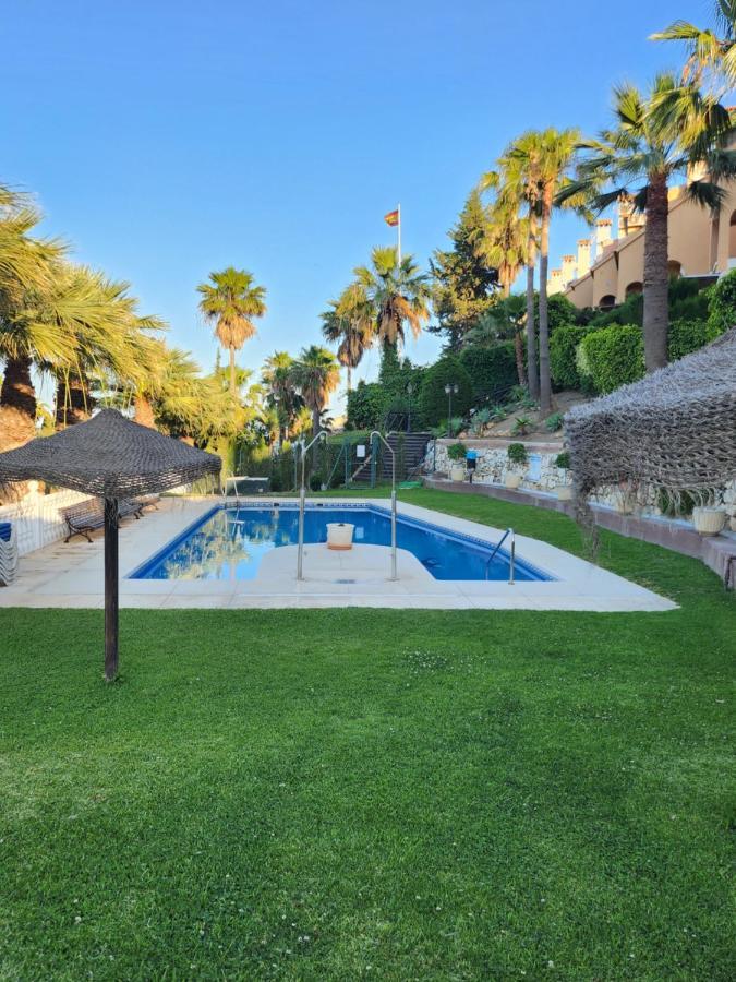 Deluxe Studio Athos 50 Mp Garden Patio Benalmadena Golf & Beach Bagian luar foto