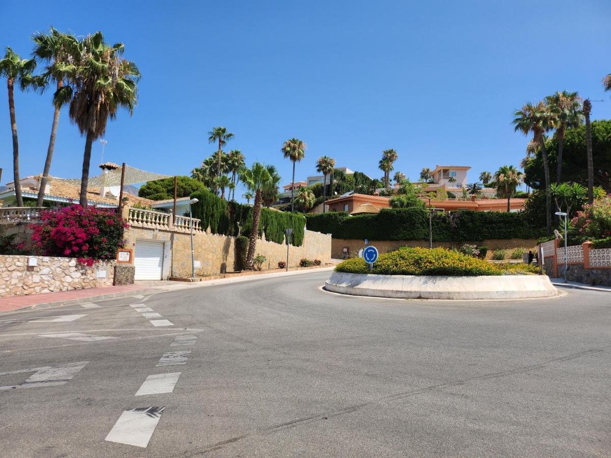 Deluxe Studio Athos 50 Mp Garden Patio Benalmadena Golf & Beach Bagian luar foto