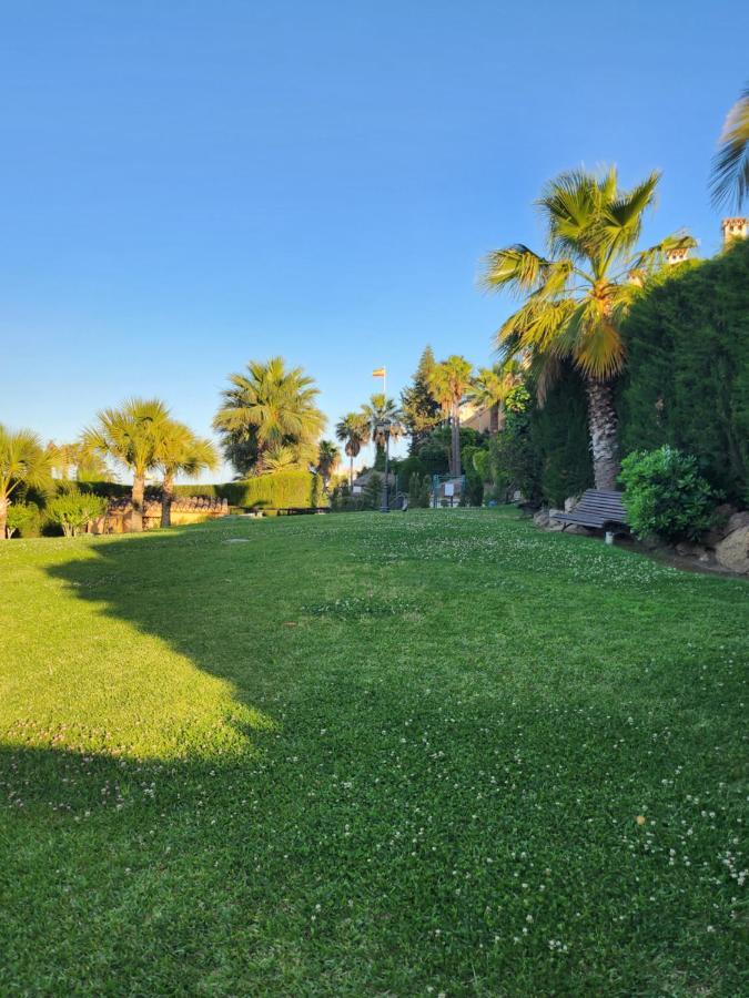 Deluxe Studio Athos 50 Mp Garden Patio Benalmadena Golf & Beach Bagian luar foto